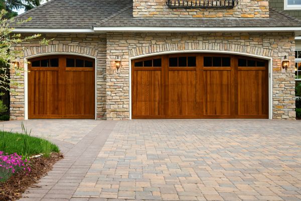 Riverview Concrete installed pavers